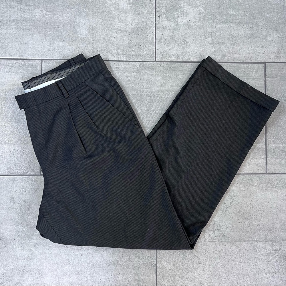 Men’s Size 34 Pleated Dress Pants Black Stripe Made in Italy Cuffed Trousers